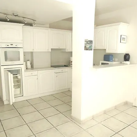 Joli T3 Centre Avec Terrasse- B9481 * Biarritz
